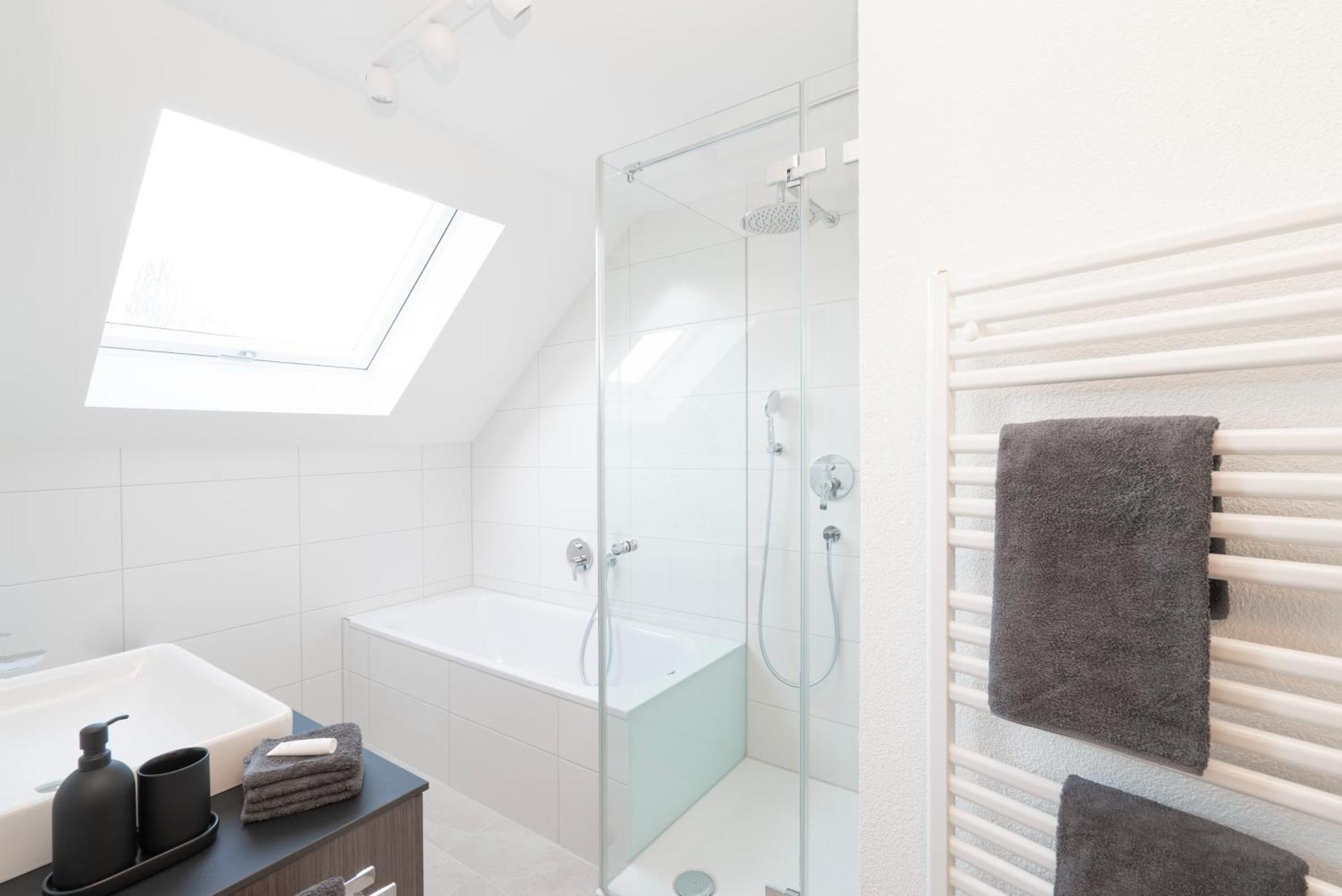 Haus4Zimmer - Luxus Mit Blick Ueber Den Bodensee - Mit Garage Bregenz Ngoại thất bức ảnh